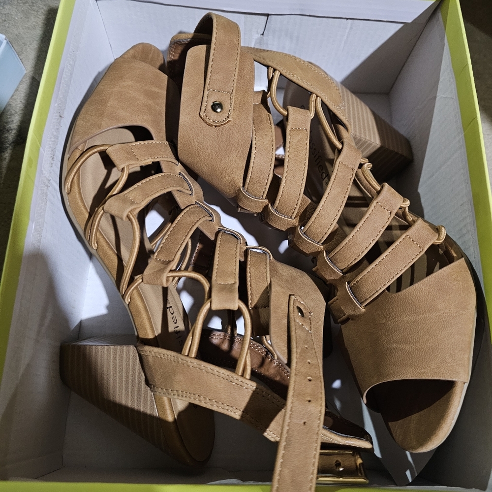Tan heels
